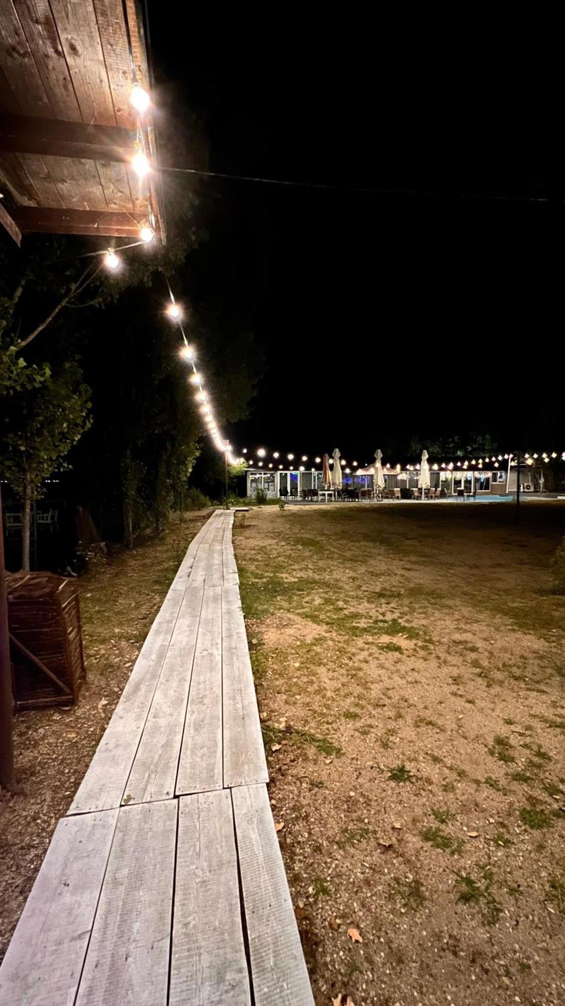 Mojo Resort